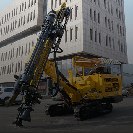 Integrated Hydraulic Crawler Mounted DTH Drilling Rig